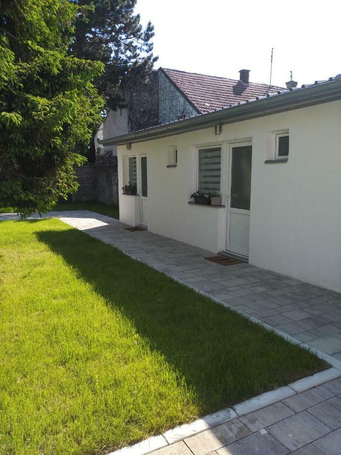 Rooms Jelena Zrenjanin Exterior foto
